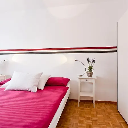 Michele - Utoring-11 By Interhome Appartement *